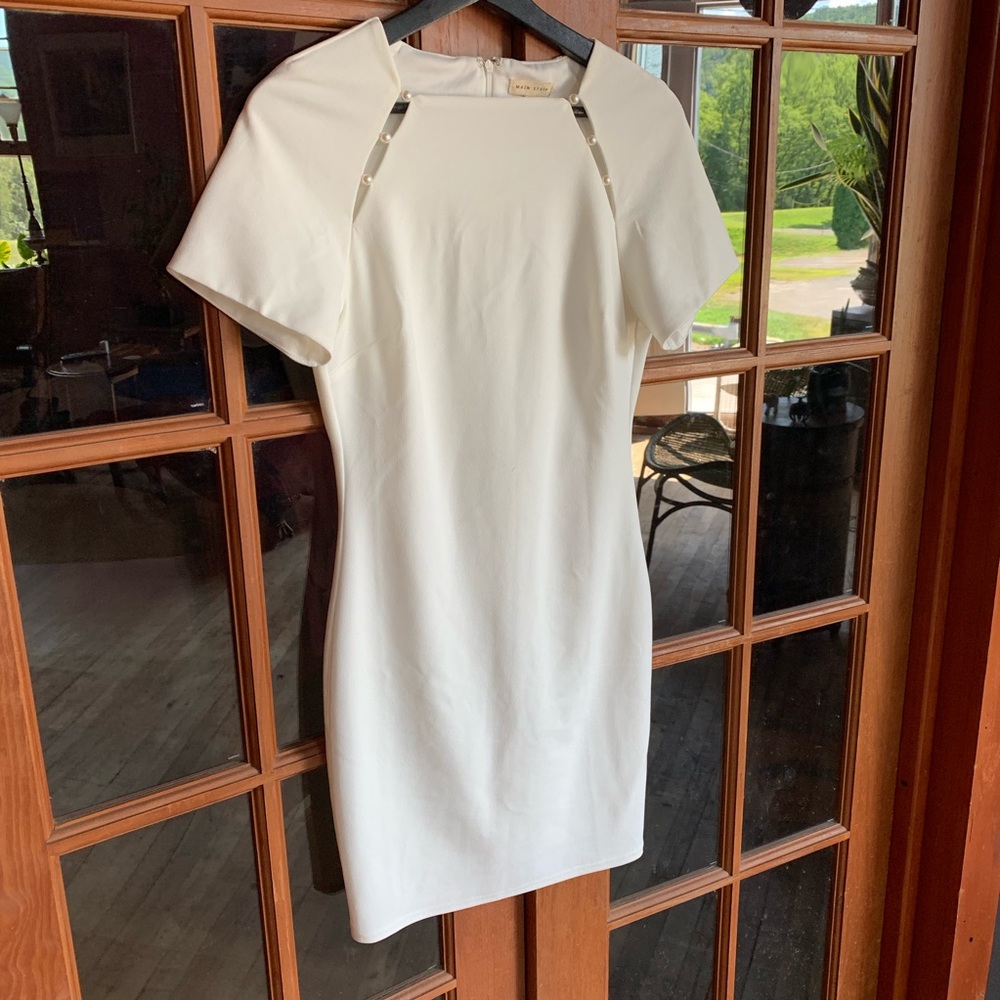 Main Strip Dress